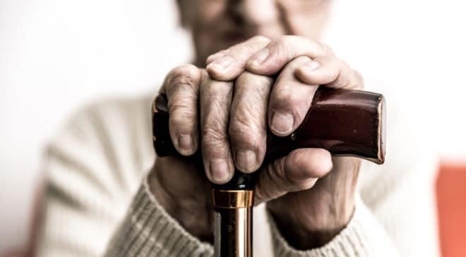 Cresce o número de violência contra idosos no país