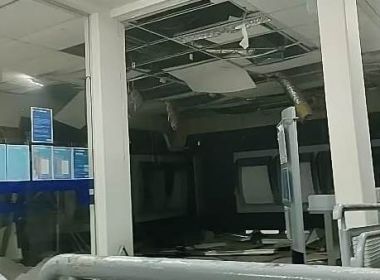 Quadrilha explode agência da Caixa Econômica Federal, em Camacã: