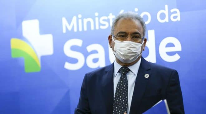 Sob pressão, Governo muda distribuição de doses para equilibrar a vacinação no país