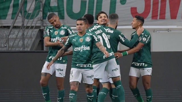 Palmeiras vence de 3 a 0, avança na semifinal e São Paulo dá adeus para Libertadores