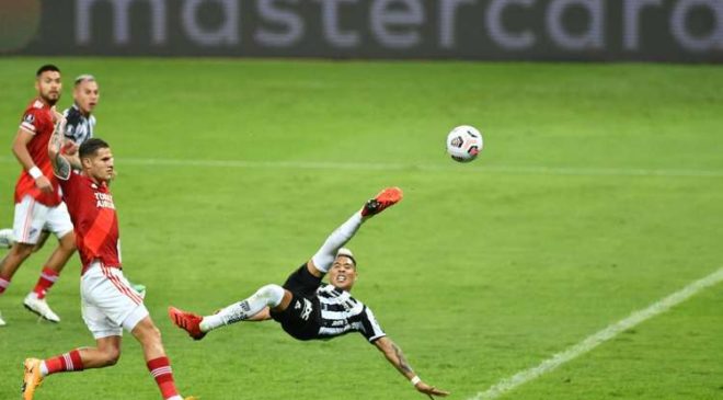 COPA LIBERTADORES  Com volta da torcida, Atlético atropela o River e avança à semi da Libertadore