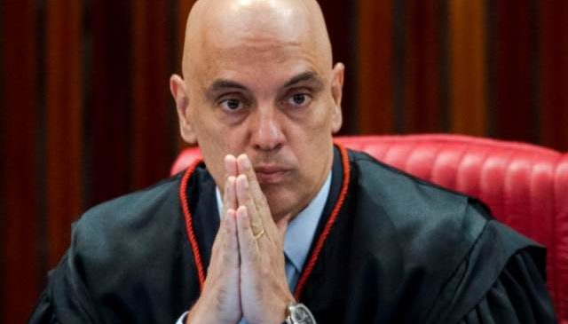 Moraes vai ser o relator de pedido de investigação contra Aras por prevaricação