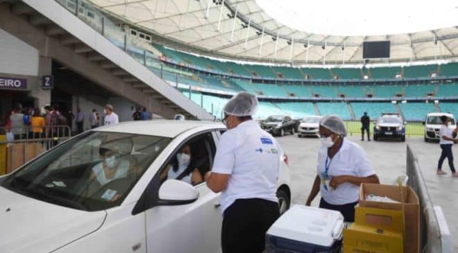 Salvador com aplicação da 1ª, 2ª e 3ª doses da vacina contra Covid-19,  continua nesta sexta (3)