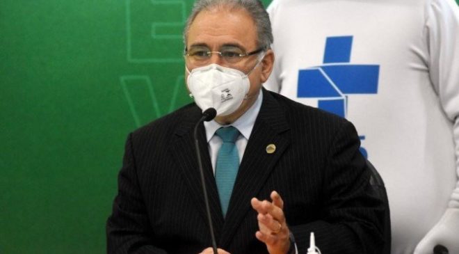 Para jusrista, Ministro da Saúde deve ser investigado por gesto obsceno