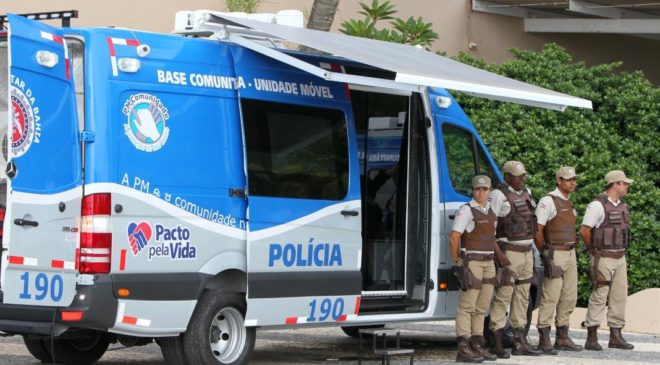 Após tiroteios e prisões, ônibus voltam a circular no bairro de Valéria