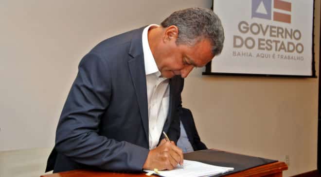 Governador autoriza obras de melhoria e construção de mais de 20 escolas nesta quarta (13)