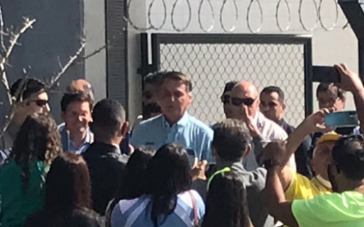 Bolsonaro desembarca em Vitoria da Conquista para visitar obras da Fiol