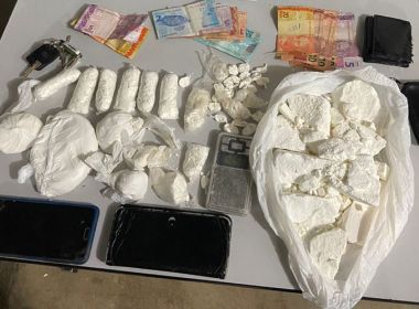 Livramento de Nossa Senhora.: Polícia apreende 1,6 kg de cocaína após abordagem