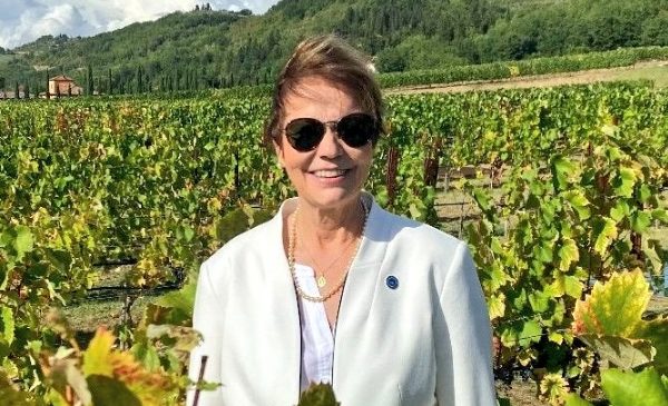 Ministra Tereza Cristina está contaminada com Covid-19