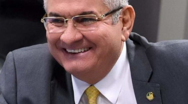 Angelo Coronel revela pretensão de lançar mais um filho para deputado