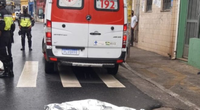Cidade: Idoso morre atropelado na Liberdade; vítima caiu sobre a faixa de pedestres
