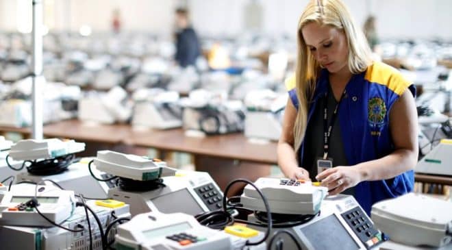 TSE começa a  iniciar os testes de segurança das urnas eletrônicas