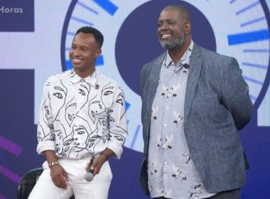 Thiaguinho nega retorno para o Exaltasamba com Péricles após confusão na TV: ‘Não existe’