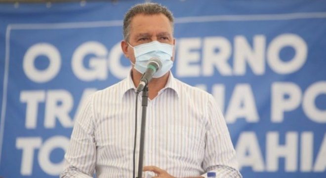 ‘Democracia é cuidar de gente’, diz Rui no Dia da Proclamação da República