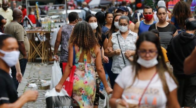 Covid-19: país tem 21,8 milhões de casos e 609,3 mil mortes