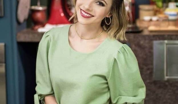 Sandy estreia programa de culinária e admite pouca prática na cozinha: ‘Um pouco estabanada’