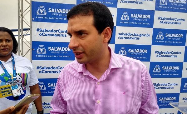 Após Rui postergar decreto, Leo Prates questiona incoerência do governador