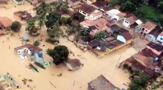 Moradores de áreas sujeitas a temporais vão receber alertas por SMS da Defesa Civil
