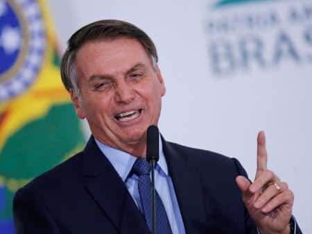 Bolsonaro lança minipacote anticorrupção e aproveita para criticar Moro