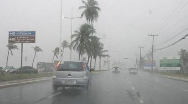 Chuva no Natal: Codesal prevê continuidade de temporal com trovoadas neste sábado