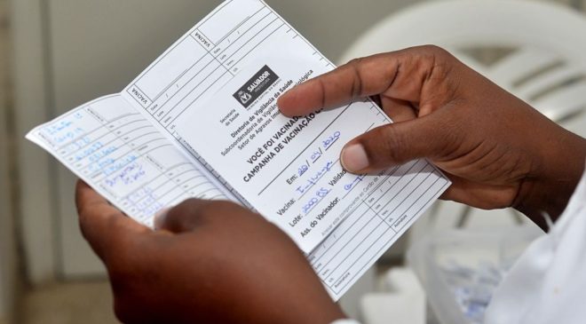 Com Conecte SUS fora do ar, saiba como obter comprovante de vacina
