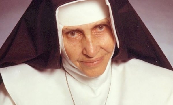 Data da canonização de Irmã Dulce é sancionada como Dia Religioso