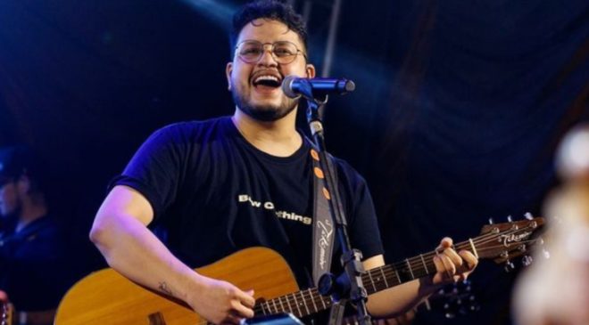 Cantor Maurílio está em estado gravíssimo, sintoma da tromboembolia, diz médico