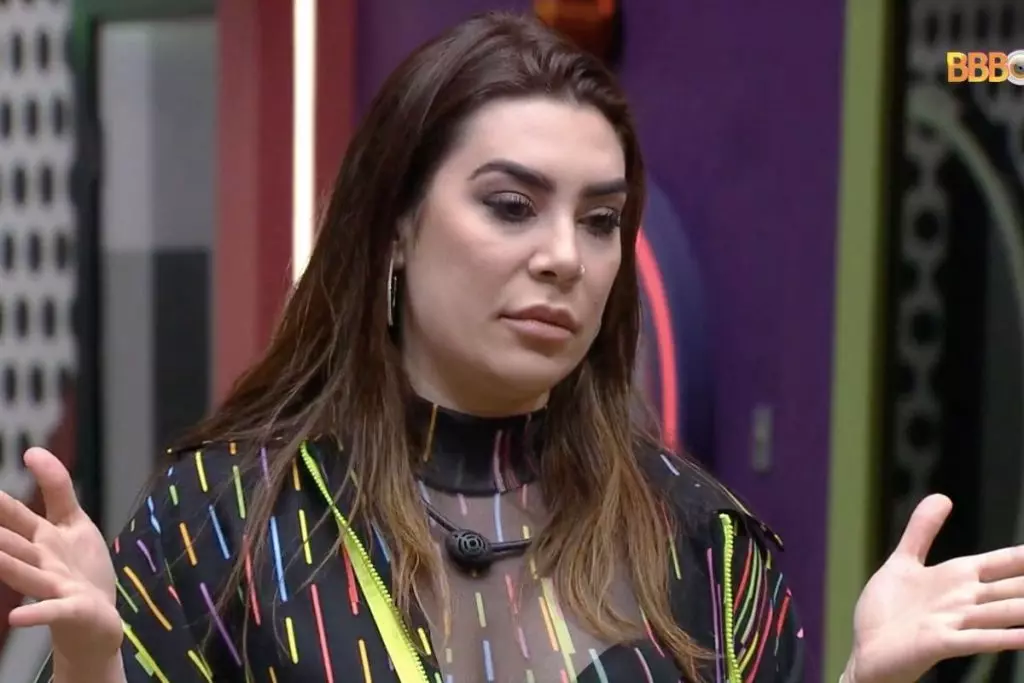 BBB22: “Vou arrumar minhas coisas”, diz Naiara Azevedo após anunciar desistência