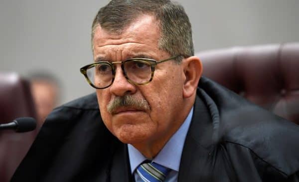 Presidente do STJ, Humberto Martins, está com covid