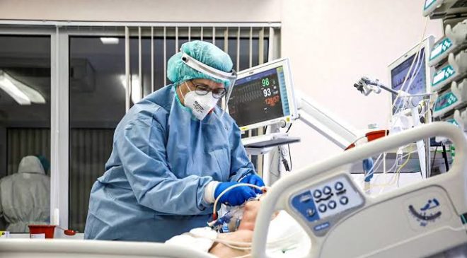 Fiocruz faz alerta sobre efeitos da Ômicron em hospitais e UTIs