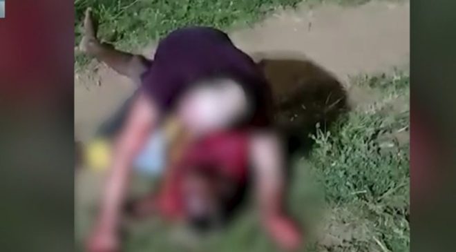 Turista é esfaqueado durante assalto no Farol da Barra, reage e imobiliza ladrão