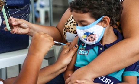 Covid-19: Confira o público contemplado na vacinação deste sábado (12)