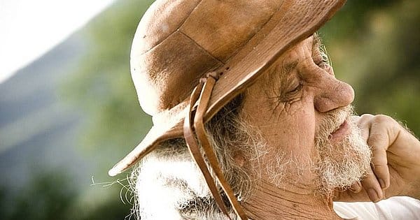 Vídeo- Com Elomar Figueira, ”AS GUARIBA” na torcida pela sua recuperação (completo)