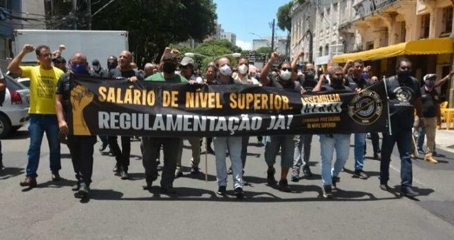 Greve dos policiais está suspensa, governo abriu diálogo com a categoria