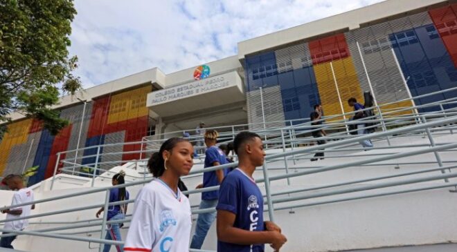 Governo da Bahia entrega novo colégio de tempo integral, no bairro de São Cristóvão, em Salvador