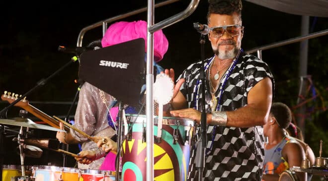 Domingo no TCA tem Carlinhos Brown em show para crianças; edição será realizada na Concha Acústica