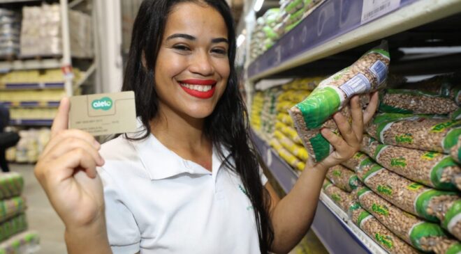 Governo anuncia pagamento do Bolsa Presença para 298 mil estudantes nesta quarta