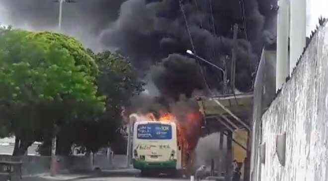na avenida joao xxiii em natal dois onibus foram incendiados 1678813291388 v2 4x3 » Metropolitano News