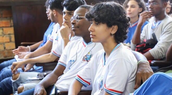 Secretaria da Educação mobiliza 96 escolas com aulões do ENEM, neste sábado (22), em 54 municípios
