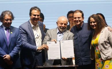 Lula defende mais investimentos públicos em educação
