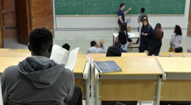 Escolas particulares terão um reajuste médio de 9% em 2024