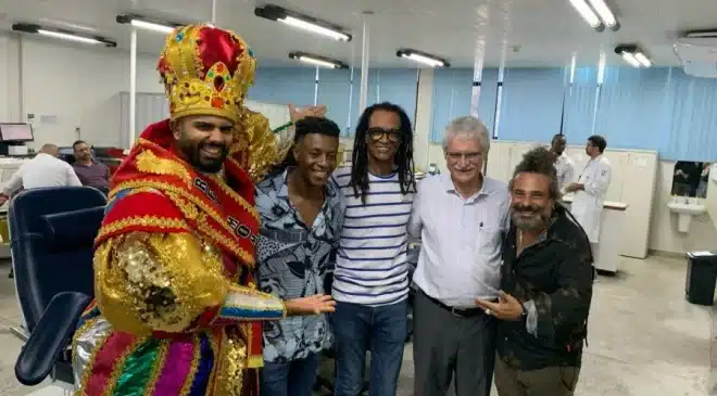 Hemoba realiza ação para incentivar doção de sangue com artistas da axé music