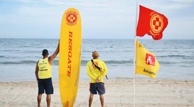 Salvamar alerta para riscos do mar e correntes de retorno em Salvador
