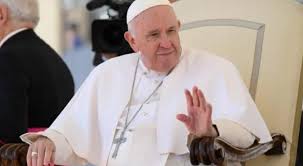 Papa Francisco “descansou bem durante a noite”, mas ficará de fora do início da Quaresma, informa vaticano