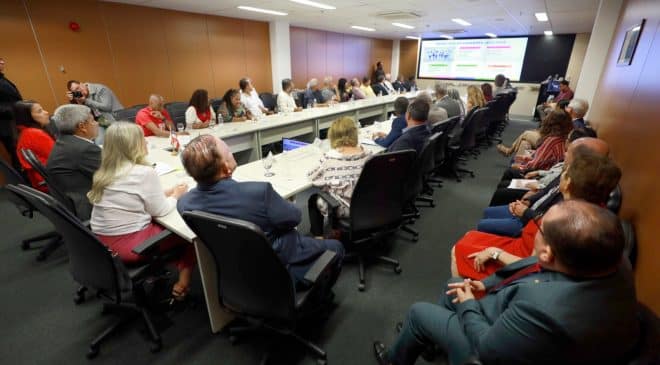 Acordo garante reajuste salarial para professores da Educação Básica da Bahia