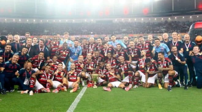 Flamengo empata com Fluminense e conquista o bicampeão carioca