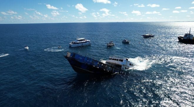 Ferryboat afundado vai ajudar a fomentar o turismo de mergulho