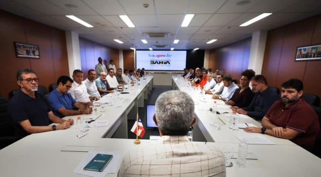 Governador reúne equipe e define novas ações emergenciais em cobate a seca na Bahia