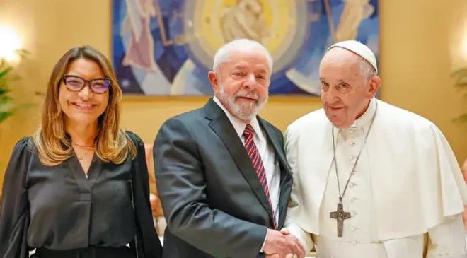 Presidente Lula decreta luto oficial de sete dias pela morte do papa