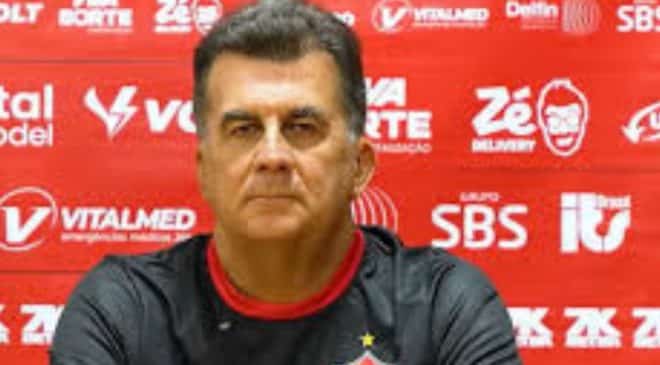 Fábio Mota anuncia mudanças no Futebol e dispensas no elenco do Vitória